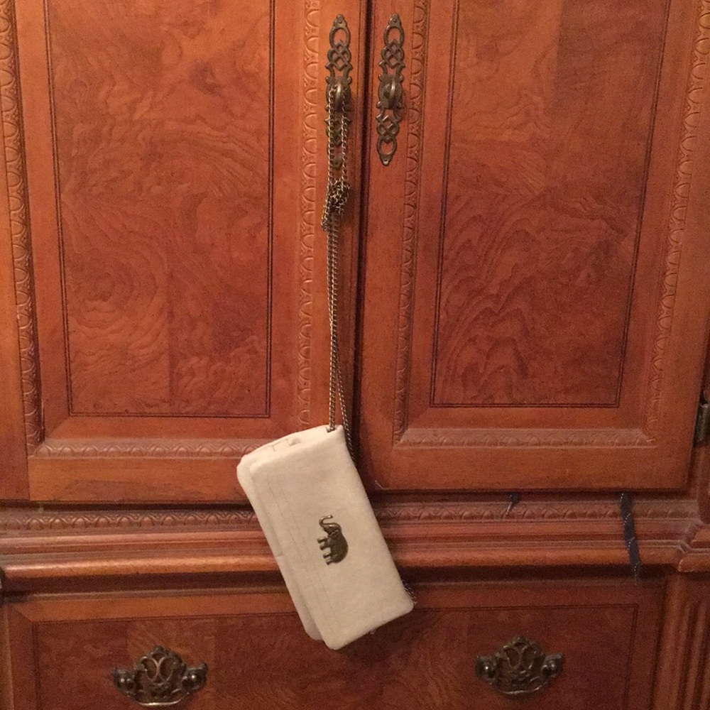 Elephant logo women’s shoulder bag